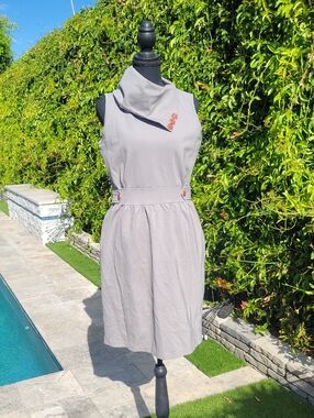 Matilda Jane  Gray Sleeveless Midi Dress with Accent Buttons M